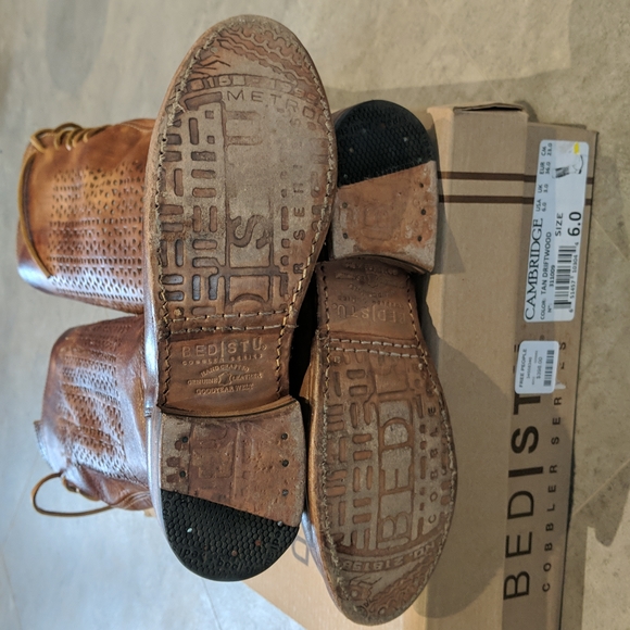 Bed | STU boots - Picture 7 of 9